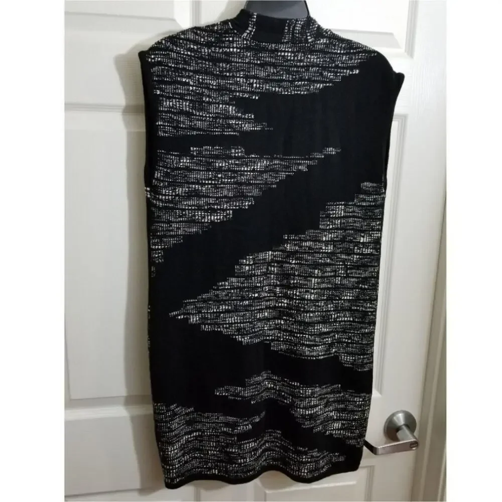 CHICO'S Aztec‎ boho black and white sweater vest Size 0 small